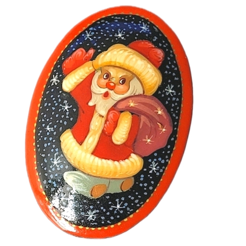 Rare Vintage Lacquered Handmade in Russia Santa Claus Christmas Xmas Brooch